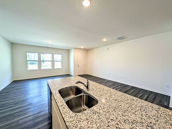 5th image of 1434 Latham Garden Dr