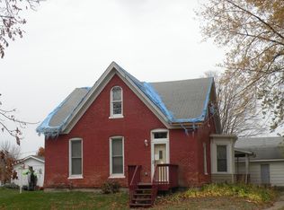 209 3rd St NE, State Center, IA 50247
