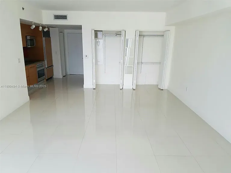475 Brickell Ave #3210 — Photo 6