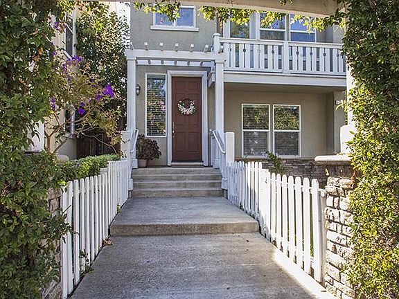 3rd image of 7328 Rainbow Dr