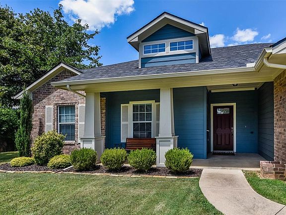 2nd image of 1805 Belle Cir