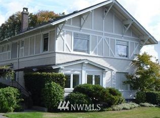 1226 8th Pl W, Seattle, WA 98119