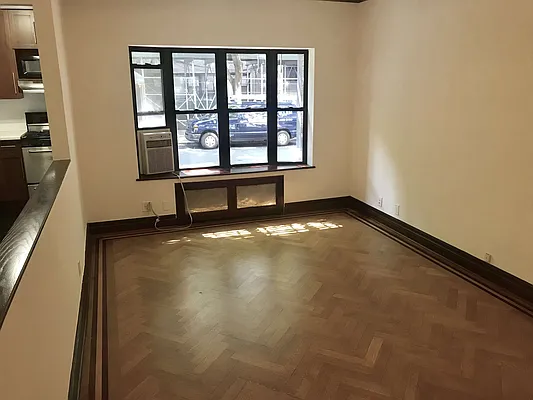 Rented by Avenues Real Estate | media 20