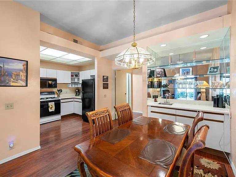 2601 S Broadmoor Dr #44 — Photo 4