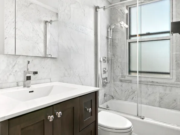 301 East 79th Street image 7 of 12