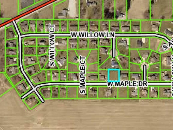 5th image of W Maple Dr