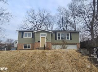 414 N 2nd St, Oskaloosa, IA 52577