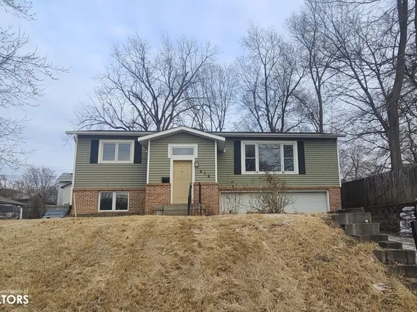 414 N 2nd St, Oskaloosa, IA 52577