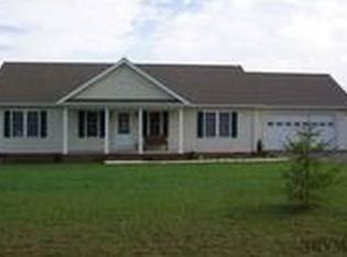 431 Hazelnut Rd, Hillsville, VA 24343