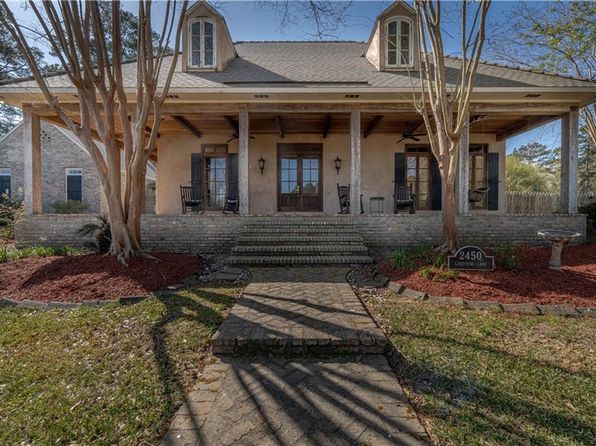 2450 Lakeview Ln, Pineville, LA 71360
