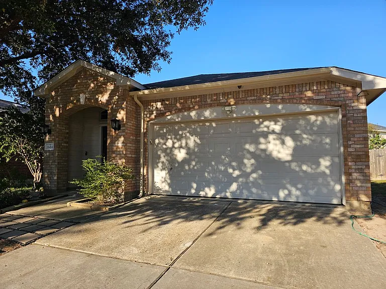 6414 Macquarie Dr — Photo 5