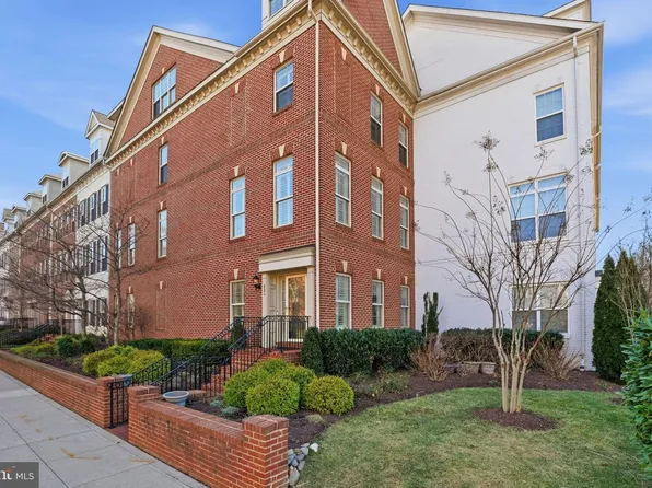 426 N George Mason Dr, Arlington, VA 22203