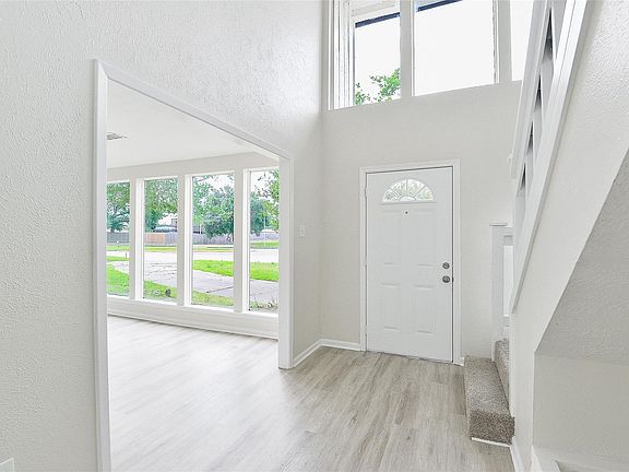 3rd image of 122 S Diamondhead Blvd #0