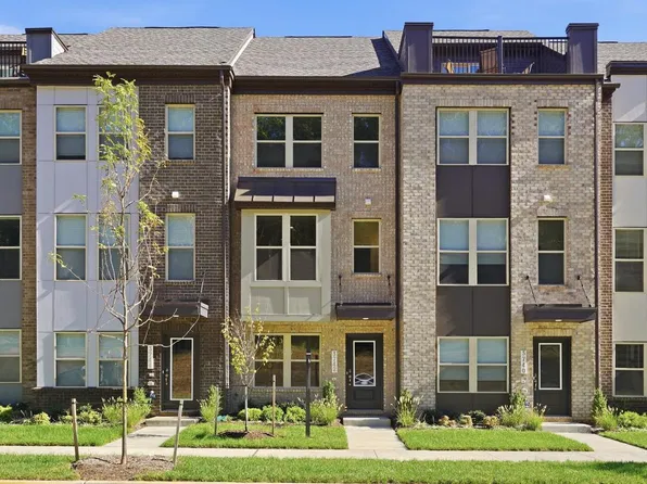3754 District Dr, Woodbridge, VA 22193