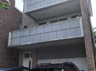 71 69th St, Guttenberg, NJ 07093