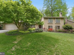 15 Arlive Ct, Rockville, MD 20854