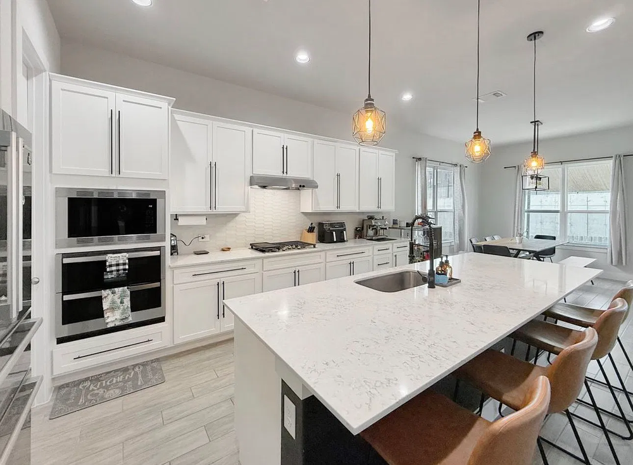 3 bed, 1876 sqft, $2,400 — Photo 4