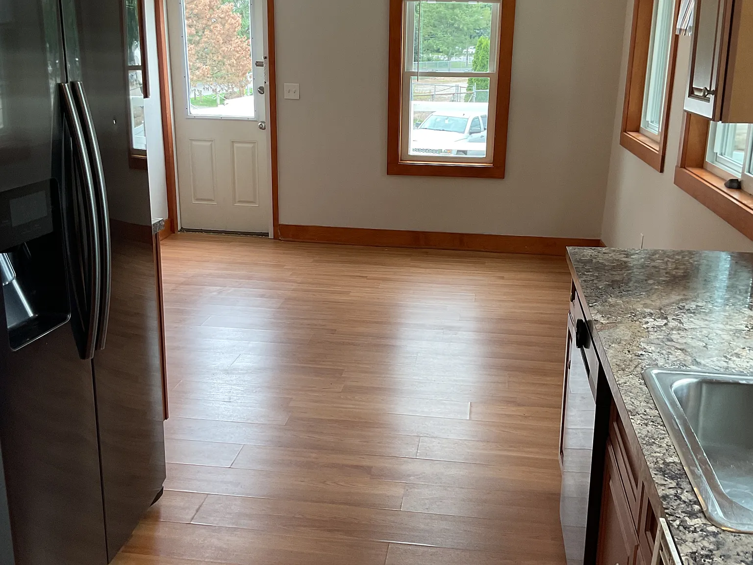 2 bed, 1400 sqft, $2,800 — Photo 3