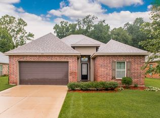 1507 S Sanctuary Ave, Gonzales, LA 70737