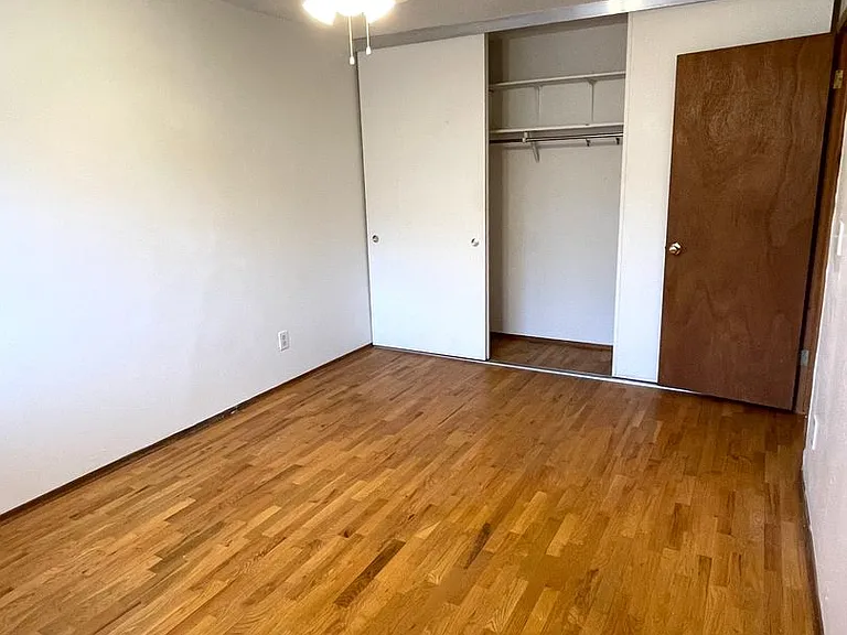 89 N Waverly Pl #E — Photo 8