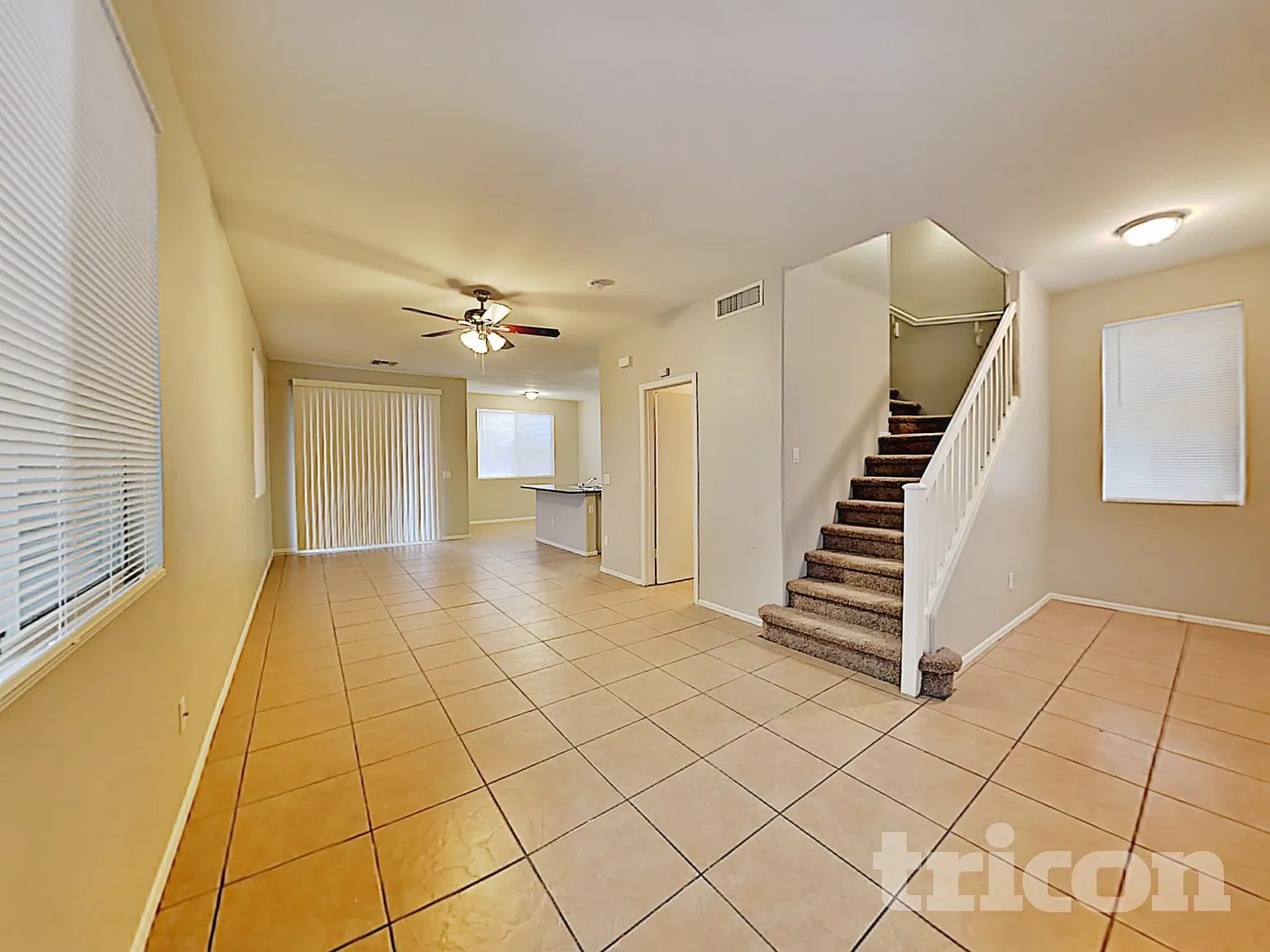 4925 S 15th Place Phoenix AZ — Photo 2