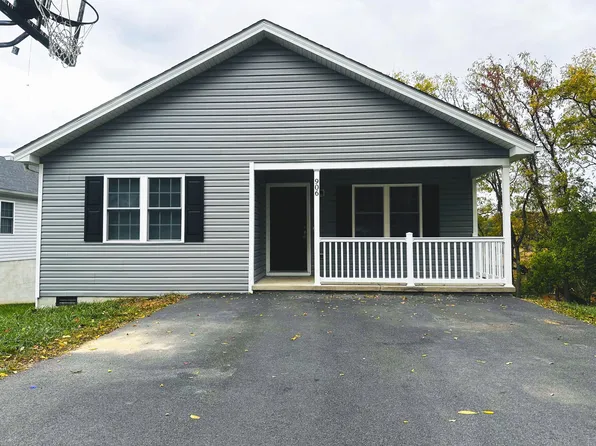 906 Rockway St, Staunton, VA 24401