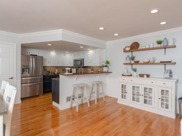 127 Moorland Ct