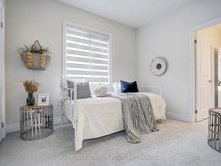 38 Settlers Rd E — Photo 36