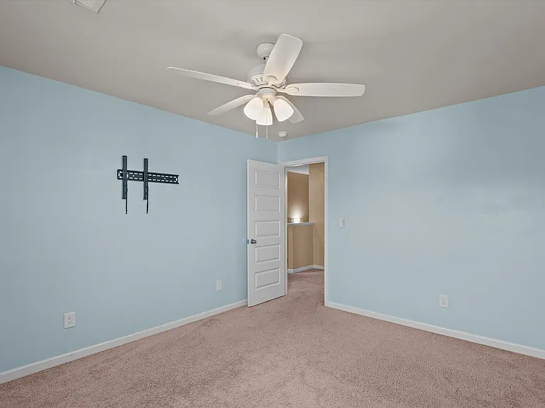 4704 Southwind Rd — Photo 41