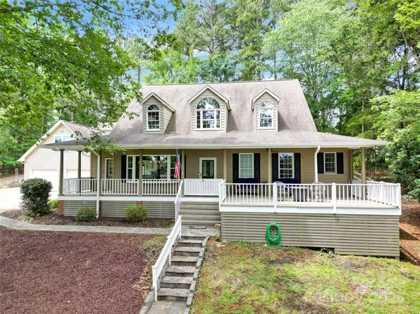 832 Kemp Rd, Mooresville, NC 28117