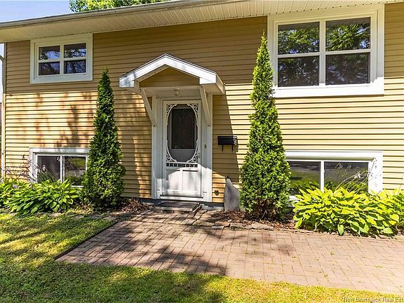 3rd image of 5 Lilac Cres