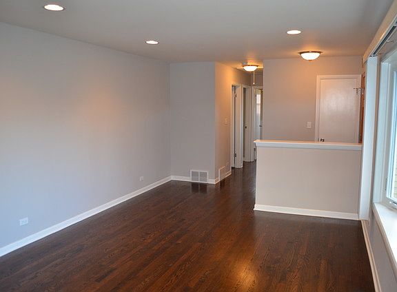 4th image of 2720 Pearle Dr