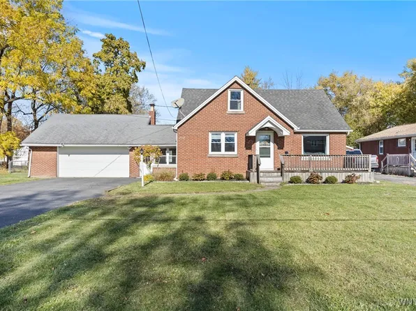 3643 Demler Dr, North Tonawanda, NY 14120