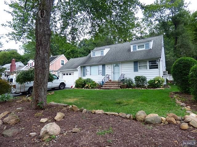 1st image of 23 Deerfield Dr