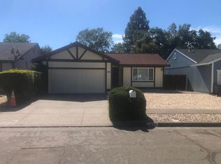 1621 Elmendorf Pl, Santa Rosa, CA 95401