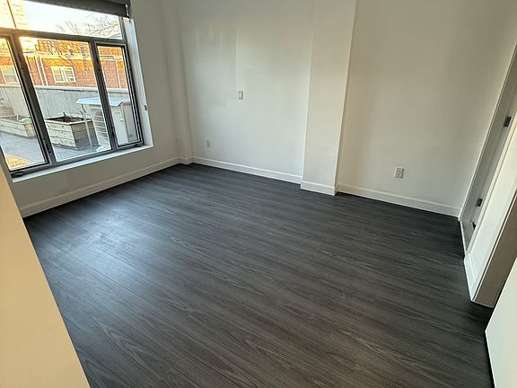 5th image of 6115 184th St Fl 2