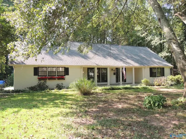 619 Norton Dr, Athens, AL 35613