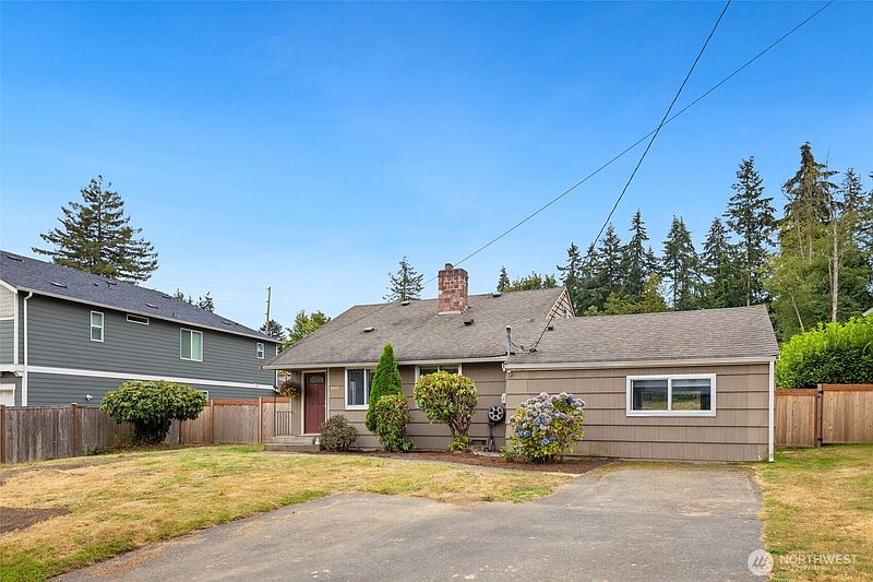 3rd image of 1045 S 197th Street E
