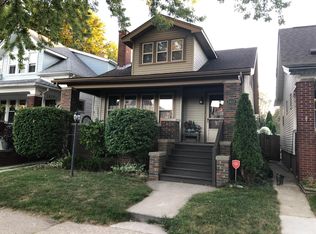 1417 Lakepointe St #B, Grosse Pointe, MI 48230