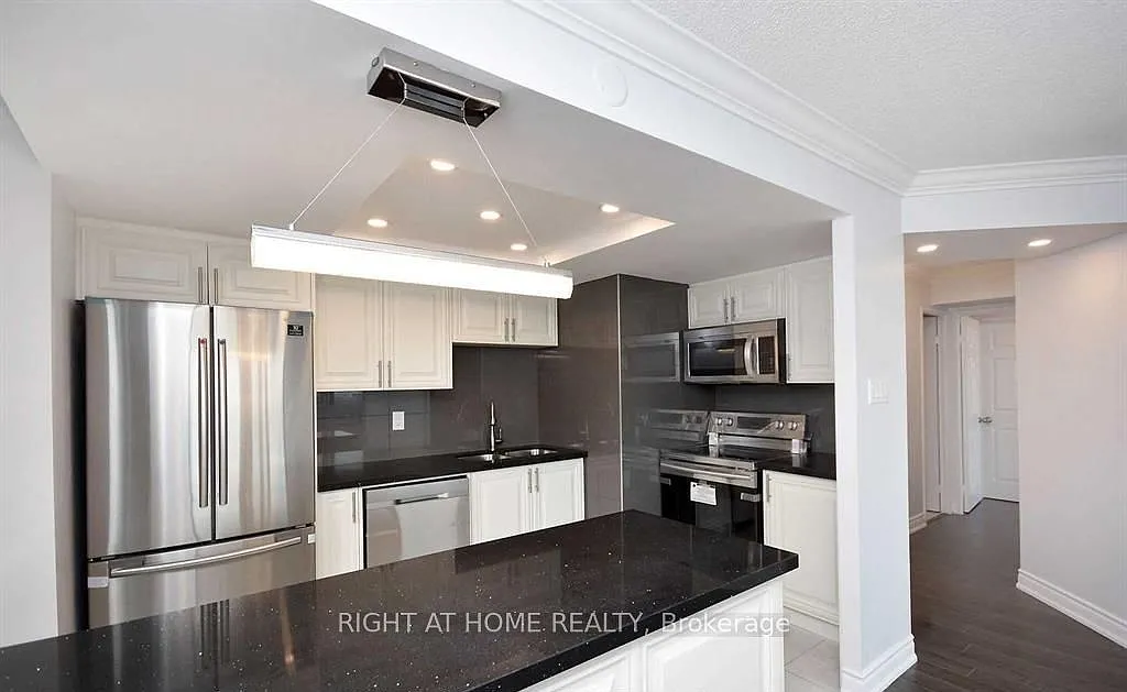 3 bed, $2,850 — Photo 4