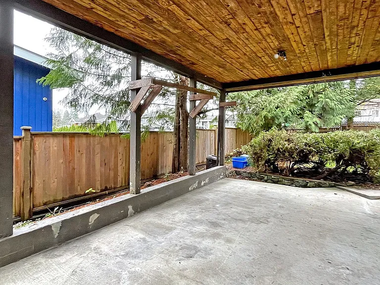 768 Como Lake Ave — Photo 26