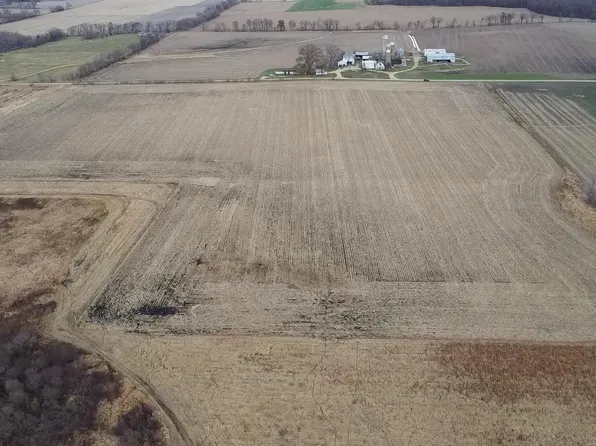 Zweifel Rd, Brooklyn, WI 53521