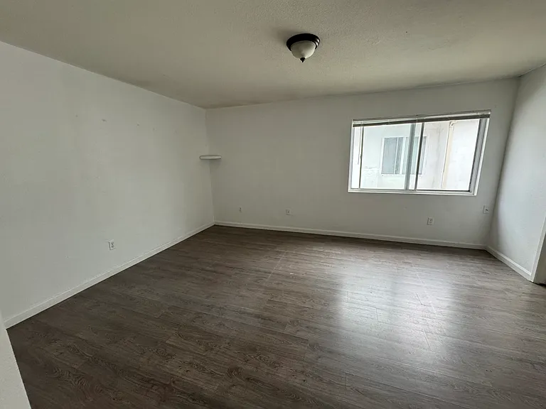 1050 Scott St #2 — Photo 13