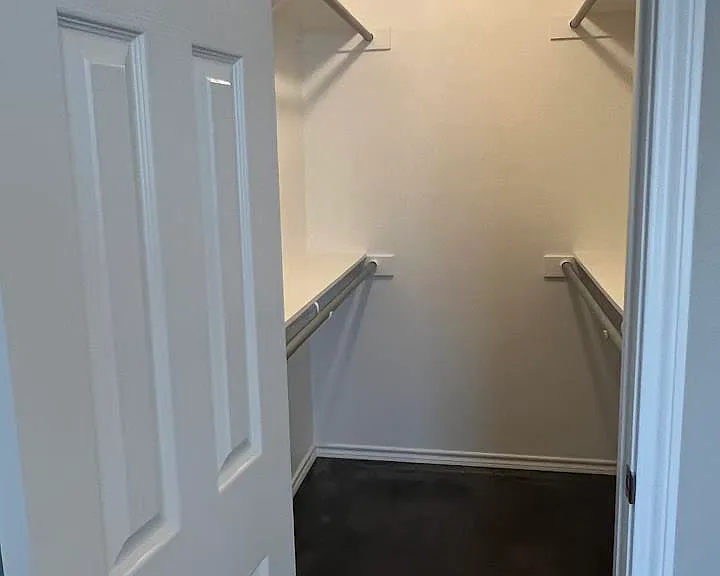 Master Walk In Closet