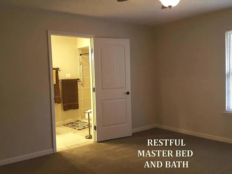 2804 E El Paso St — Photo 13