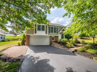 268 Randy Ln, Coraopolis, PA 15108