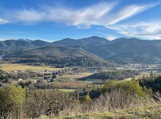 3144 W Griffin Creek Rd, Medford, OR 97501