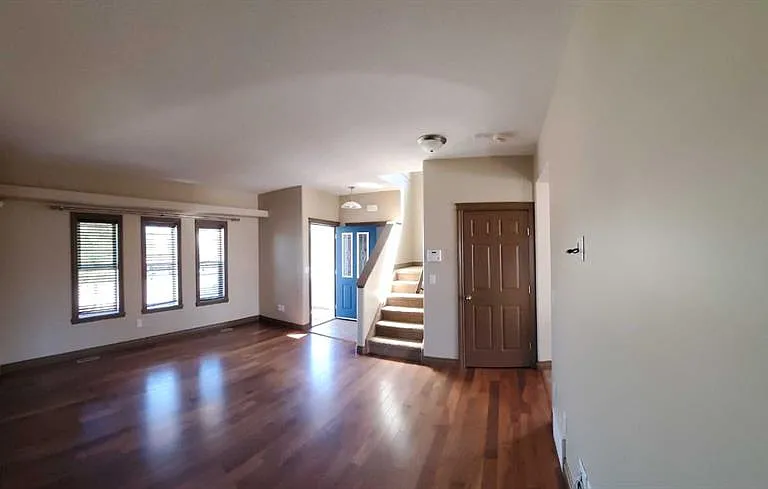 11311 Pinnacle Dr — Photo 2