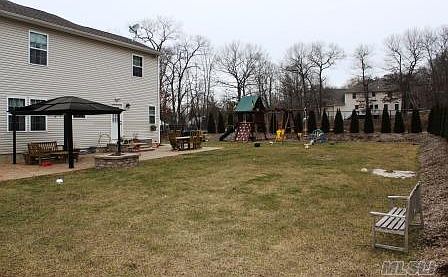 3rd image of 10 Midvale Ave