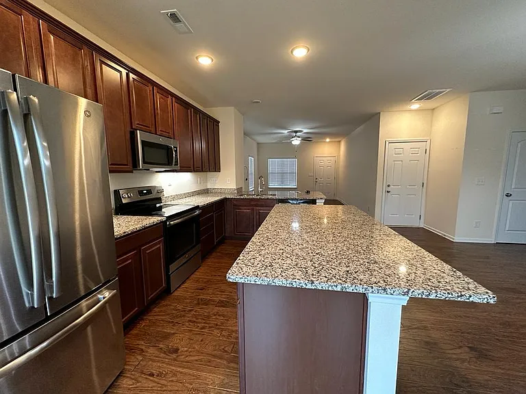 5512 John McDowell Pl — Photo 3